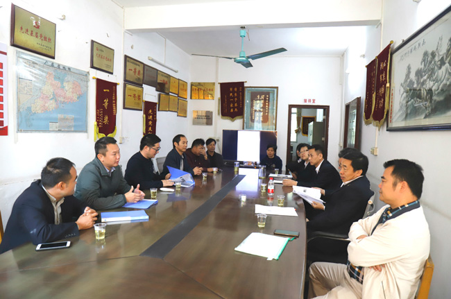 扶貧助貧| 廣電計(jì)量黨委書記黃敦鵬一行赴英德市對口幫扶村開展精準(zhǔn)扶貧工作